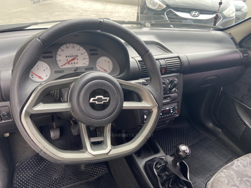 CORSA 1.0 MPFI WIND MILENIUM SEDAN 8V GASOLINA 4P MANUAL - 2002 - CANELA