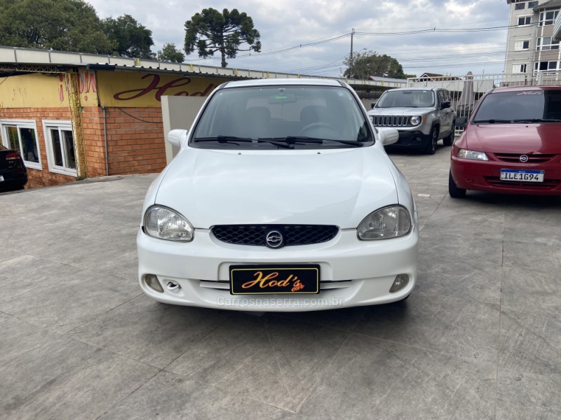 CORSA 1.0 MPFI WIND MILENIUM SEDAN 8V GASOLINA 4P MANUAL - 2002 - CANELA