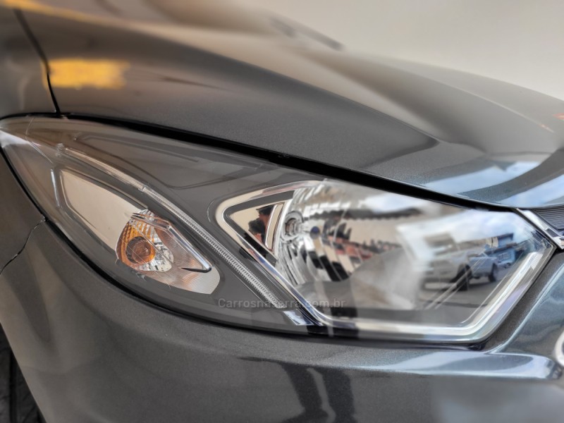 ONIX 1.4 MPFI LTZ 8V FLEX 4P MANUAL - 2018 - CANELA