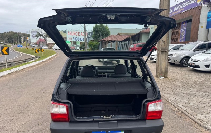 UNO 1.0 MPI MILLE FIRE ECONOMY 8V FLEX 4P MANUAL - 2005 - DOIS IRMãOS