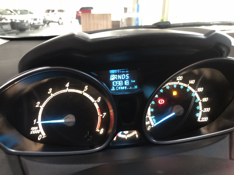 FIESTA 1.6 TITANIUM HATCH 16V FLEX 4P AUTOMÁTICO - 2014 - VALE REAL