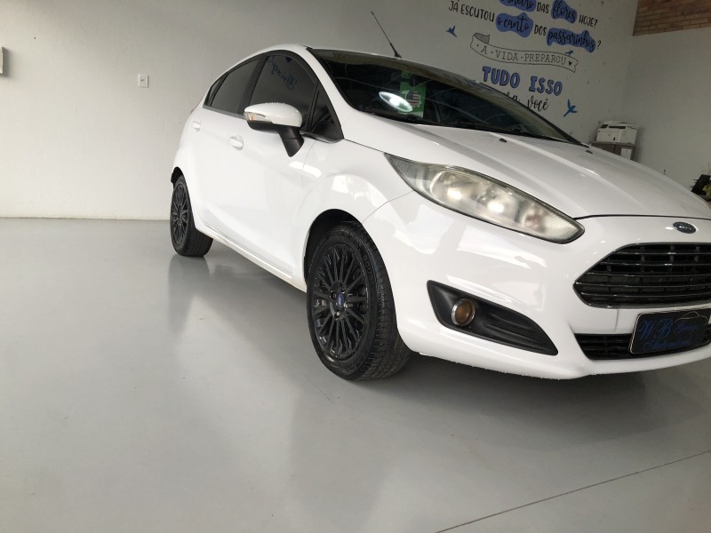 FIESTA 1.6 TITANIUM HATCH 16V FLEX 4P AUTOMÁTICO - 2014 - VALE REAL