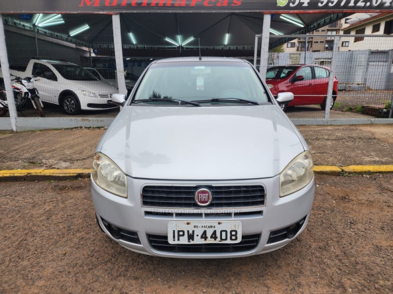 SIENA 1.0 MPI EL 8V FLEX 4P MANUAL - 2010 - VACARIA