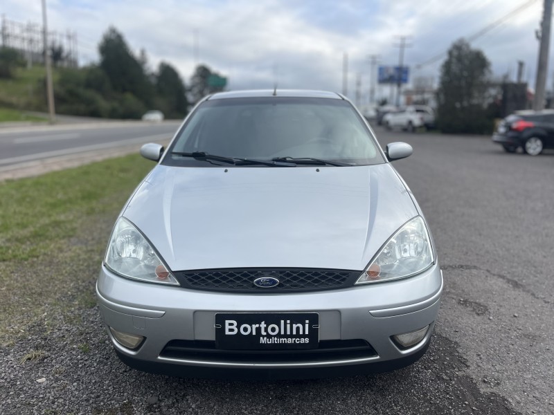 FOCUS 1.6 GL 8V FLEX 4P MANUAL - 2009 - FARROUPILHA