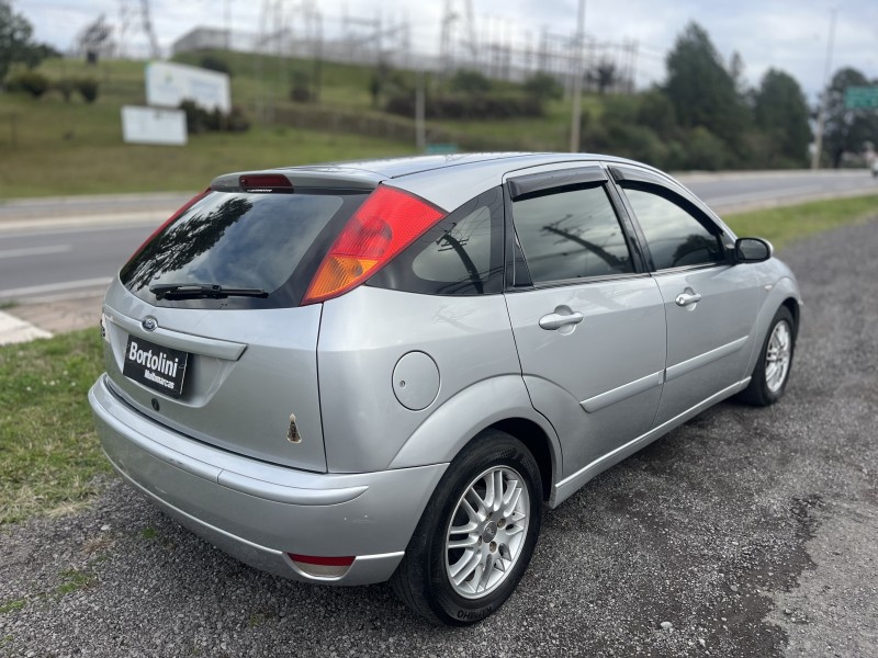 FOCUS 1.6 GL 8V FLEX 4P MANUAL - 2009 - FARROUPILHA