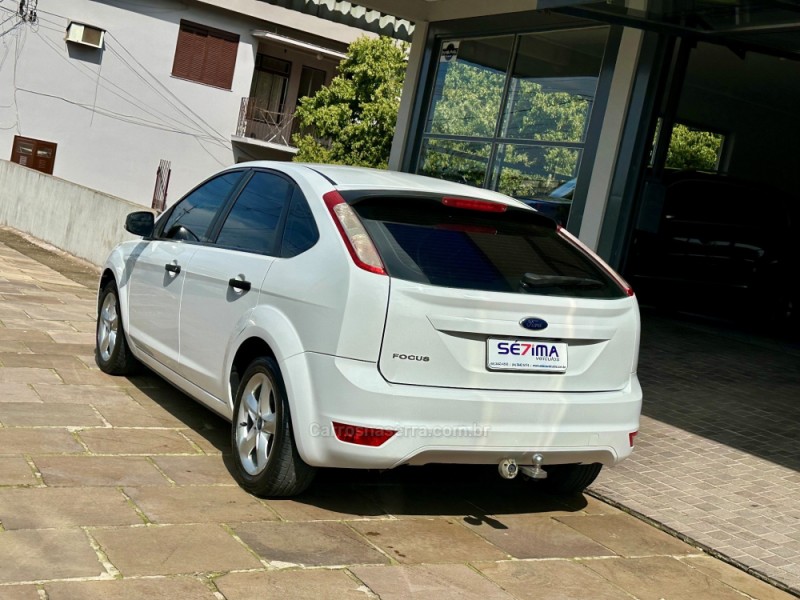 FOCUS 1.6 GL 16V FLEX 4P MANUAL - 2013 - GUAPORé