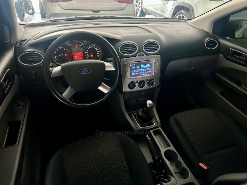 FOCUS 1.6 GL 16V FLEX 4P MANUAL - 2013 - GUAPORé