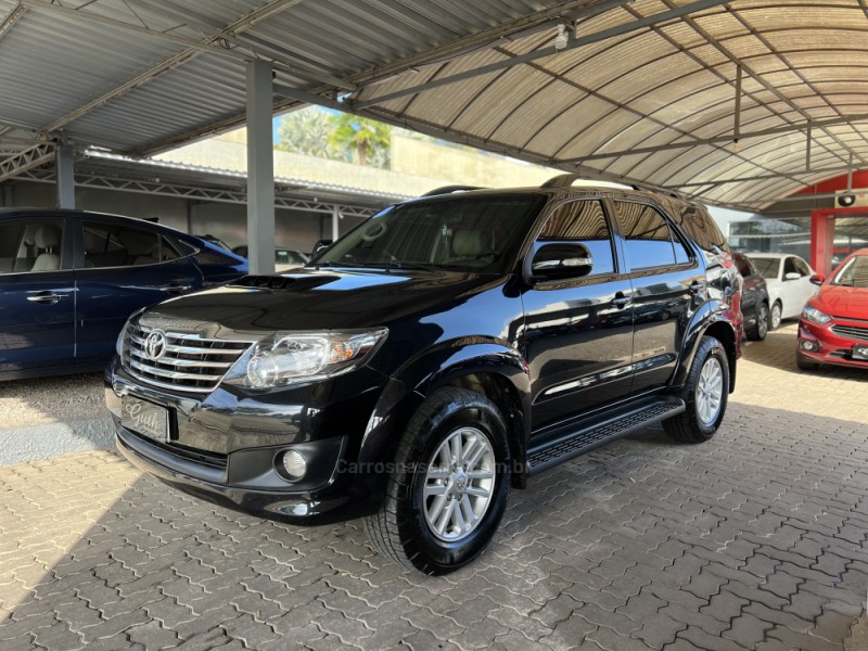 HILUX SW4 3.0 SRV 4X4 16V TURBO INTERCOOLER DIESEL 4P AUTOMÁTICO