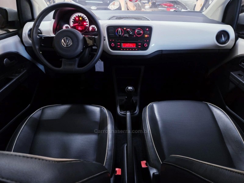 UP 1.0 MPI HIGH UP 12V FLEX 4P MANUAL - 2016 - CAMPO BOM