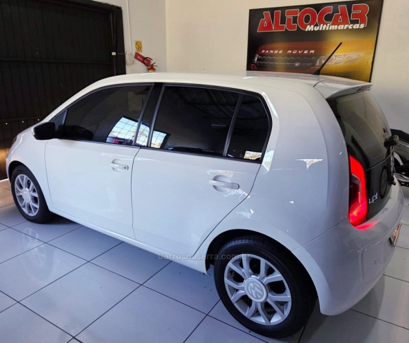 UP 1.0 MPI HIGH UP 12V FLEX 4P MANUAL - 2016 - CAMPO BOM