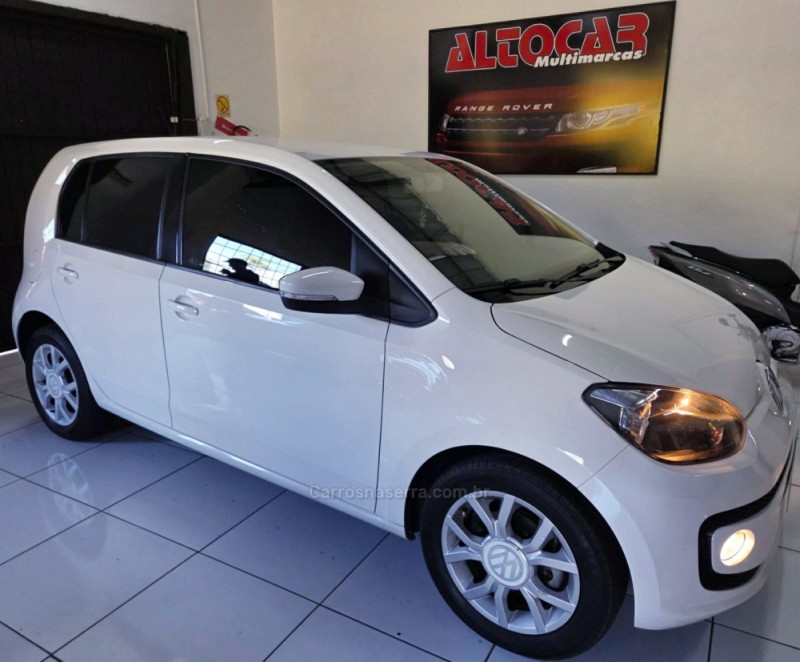 UP 1.0 MPI HIGH UP 12V FLEX 4P MANUAL - 2016 - CAMPO BOM