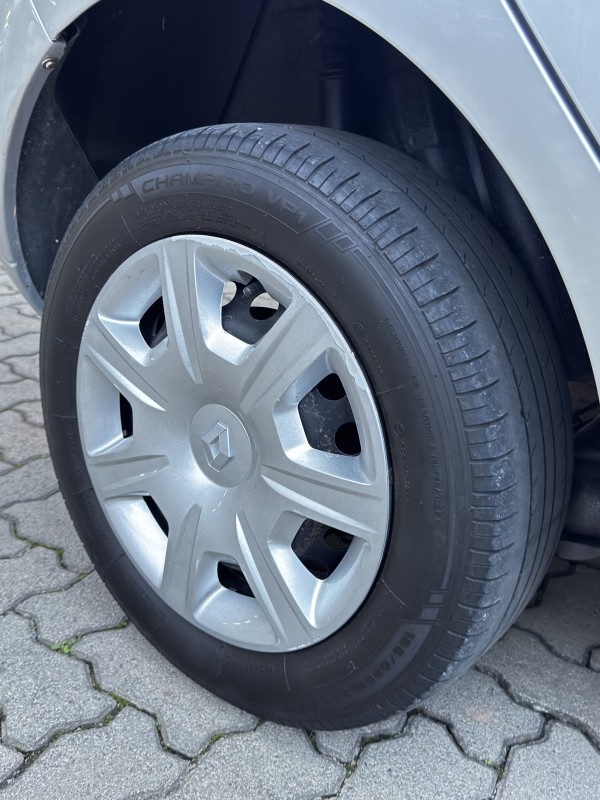 SANDERO 1.0 AUTHENTIQUE 16V FLEX 4P MANUAL - 2015 - CAXIAS DO SUL