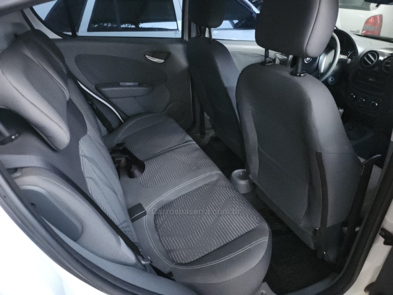 PALIO 1.4 MPI ATTRACTIVE 8V FLEX 4P MANUAL - 2015 - VERANóPOLIS