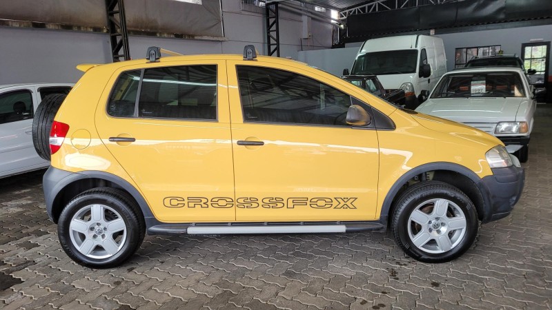CROSSFOX 1.6 MI FLEX 8V 4P MANUAL - 2005 - GARIBALDI