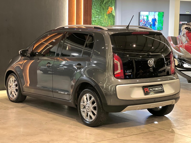 UP 1.0 TSI CROSS 12V FLEX 4P MANUAL - 2016 - NOVO HAMBURGO