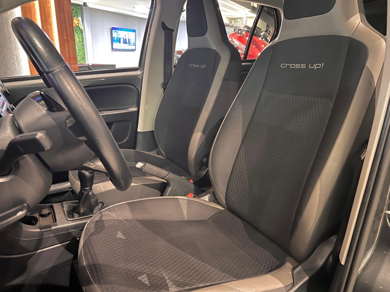 UP 1.0 TSI CROSS 12V FLEX 4P MANUAL - 2016 - NOVO HAMBURGO