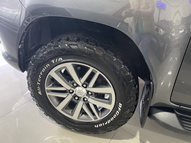 HILUX 2.8 SRX 4X4 CD 16V DIESEL 4P AUTOMÁTICO - 2017 - CAXIAS DO SUL