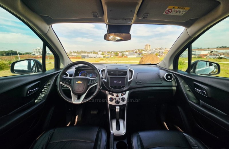 TRACKER 1.8 MPFI LTZ 4X2 16V FLEX 4P AUTOMÁTICO - 2015 - LAJEADO