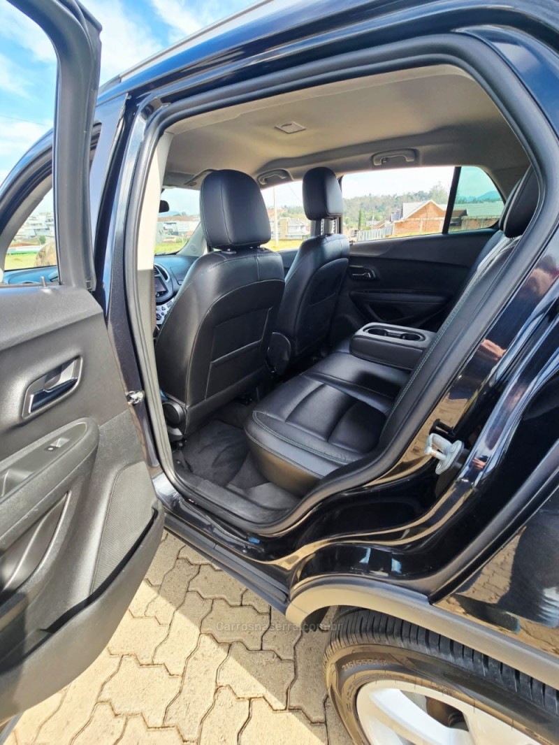 TRACKER 1.8 MPFI LTZ 4X2 16V FLEX 4P AUTOMÁTICO - 2015 - LAJEADO