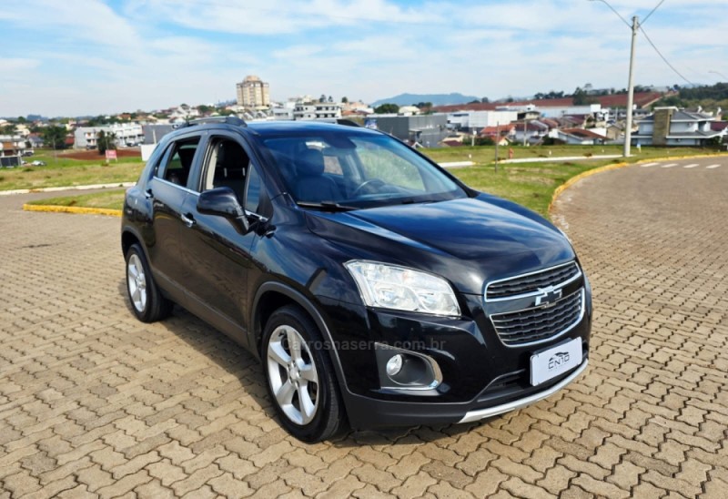 tracker 1.8 mpfi ltz 4x2 16v flex 4p automatico 2015 lajeado