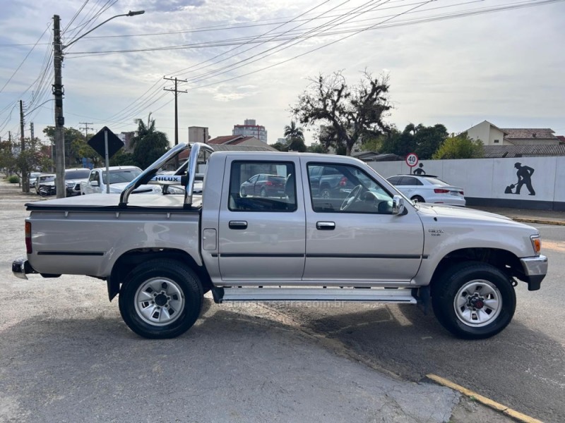 HILUX 2.8 SR5 4X4 CD 8V DIESEL 4P MANUAL - 2001 - VENâNCIO AIRES