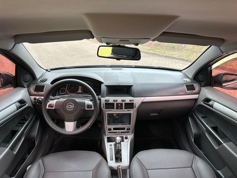 VECTRA 2.0 MPFI ELEGANCE 8V FLEX 4P AUTOMÁTICO - 2011 - CAXIAS DO SUL