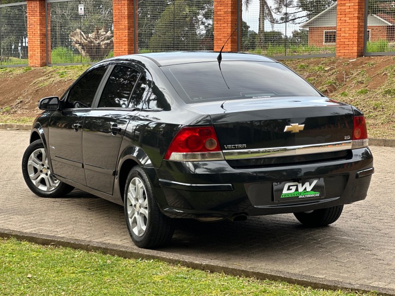 VECTRA 2.0 MPFI ELEGANCE 8V FLEX 4P AUTOMÁTICO - 2011 - CAXIAS DO SUL