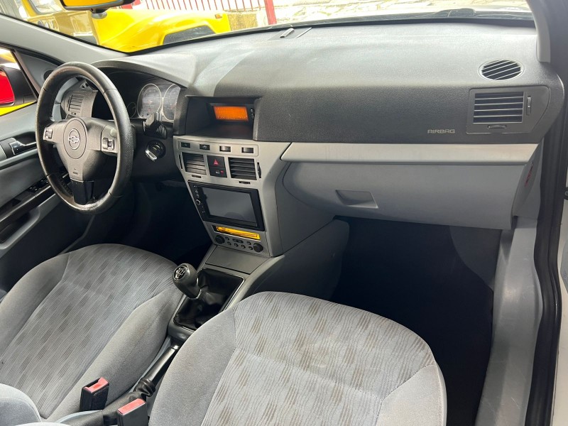 VECTRA 2.0 MPFI ELEGANCE 8V FLEX 4P MANUAL - 2006 - CAXIAS DO SUL