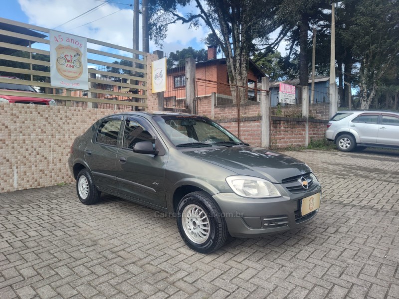 PRISMA 1.4 MPFI JOY 8V FLEX 4P MANUAL - 2010 - CANELA