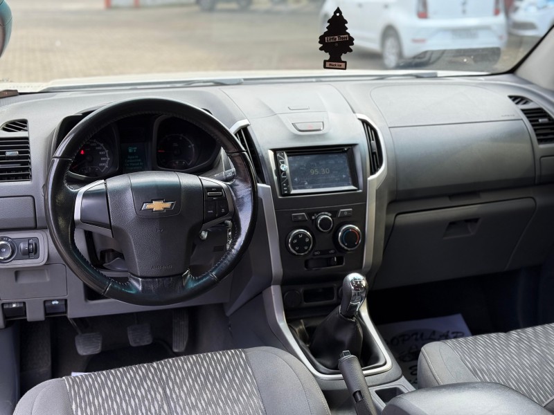 S10 2.4 LT 4X2 CD 8V FLEX 4P MANUAL - 2013 - CANELA
