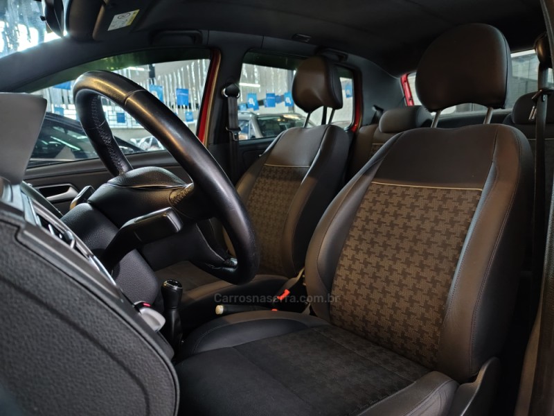 FOX 1.0 MPI TRACK 12V FLEX 4P MANUAL - 2017 - NOVO HAMBURGO