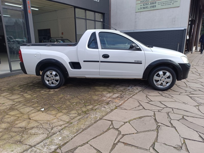 MONTANA 1.8 MPFI CONQUEST CS 8V FLEX 2P MANUAL - 2004 - FLORES DA CUNHA