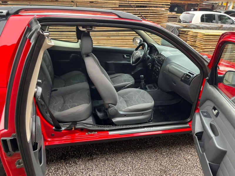 STRADA 1.4 MPI WORKING CD 8V CELEBRATION FLEX 2P MANUAL - 2014 - GARIBALDI