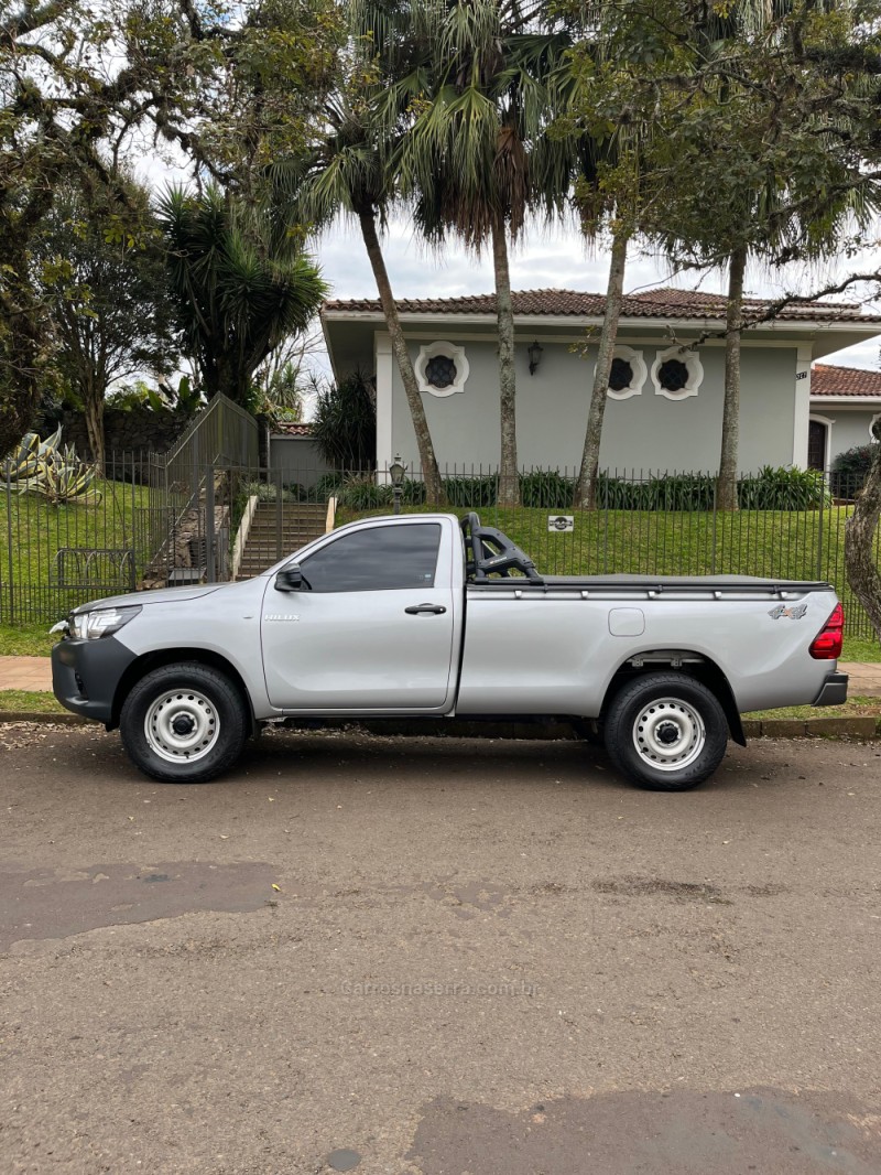hilux 2.8 4x4 cs 16v turbo diesel 2p manual 2024 erechim