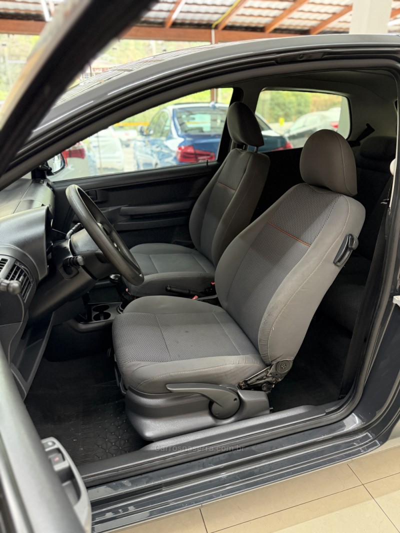 FOX 1.0 MI 8V FLEX 2P MANUAL - 2010 - FARROUPILHA