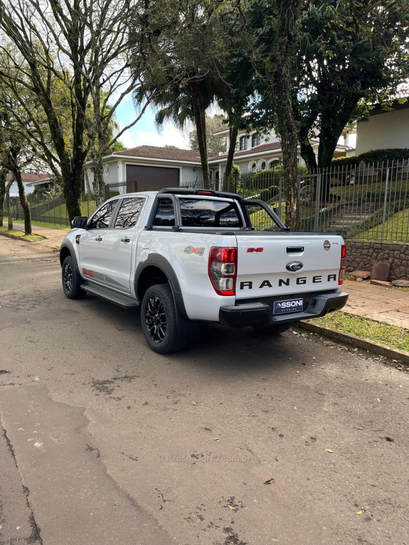 RANGER 3.2 FX4 20V CD 4X4 DIESEL 4P AUTOMÁTICO - 2023 - ERECHIM