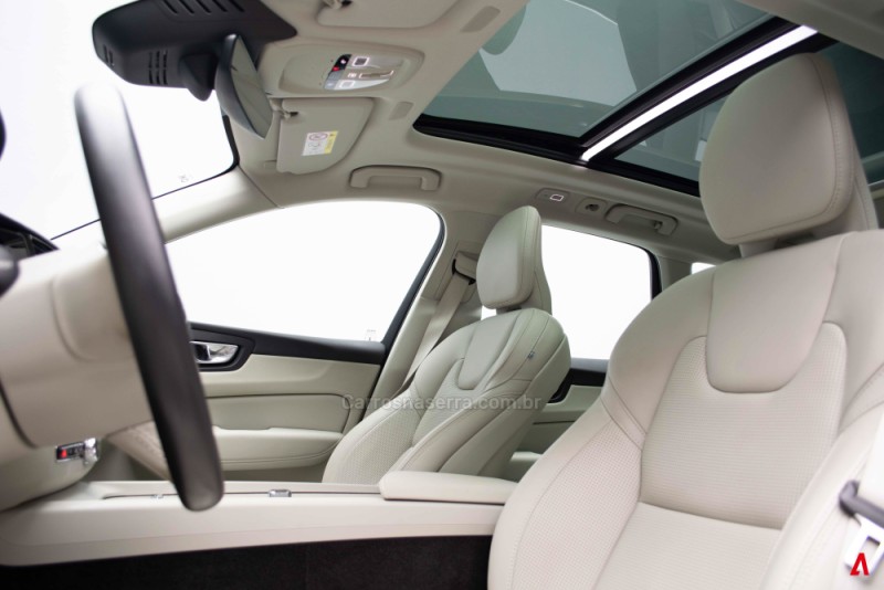 XC60 2.0 T8 ULTIMATE AWD HIBRIDO 4P AUTOMÁTICO - 2024 - GARIBALDI