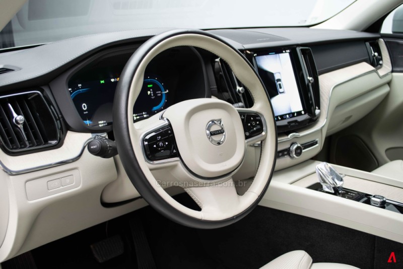 XC60 2.0 T8 ULTIMATE AWD HIBRIDO 4P AUTOMÁTICO - 2024 - GARIBALDI