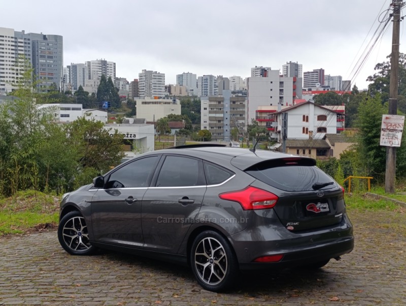 FOCUS 2.0 TITANIUM PLUS 16V FLEX 4P AUTOMÁTICO - 2016 - CAXIAS DO SUL