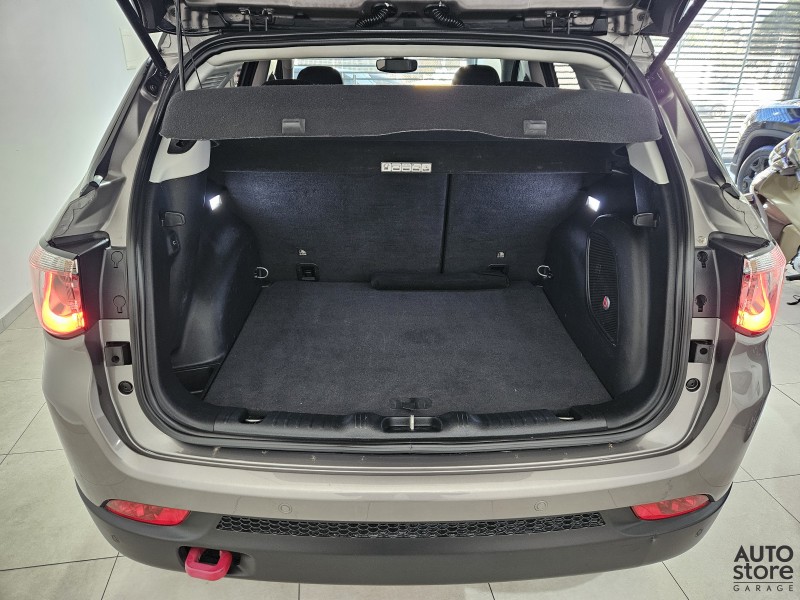 COMPASS 2.0 16V DIESEL TRAILHAWK 4X4 AUTOMÁTICO - 2019 - CAXIAS DO SUL