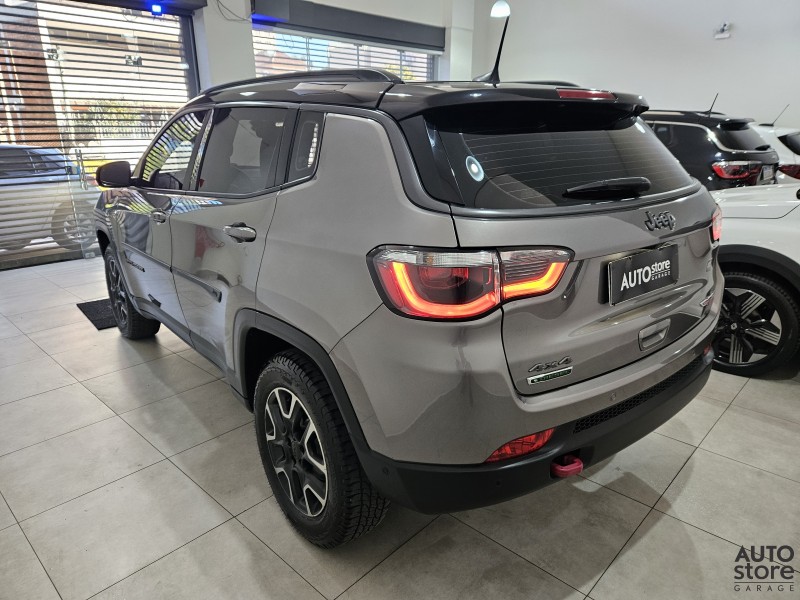 COMPASS 2.0 16V DIESEL TRAILHAWK 4X4 AUTOMÁTICO - 2019 - CAXIAS DO SUL
