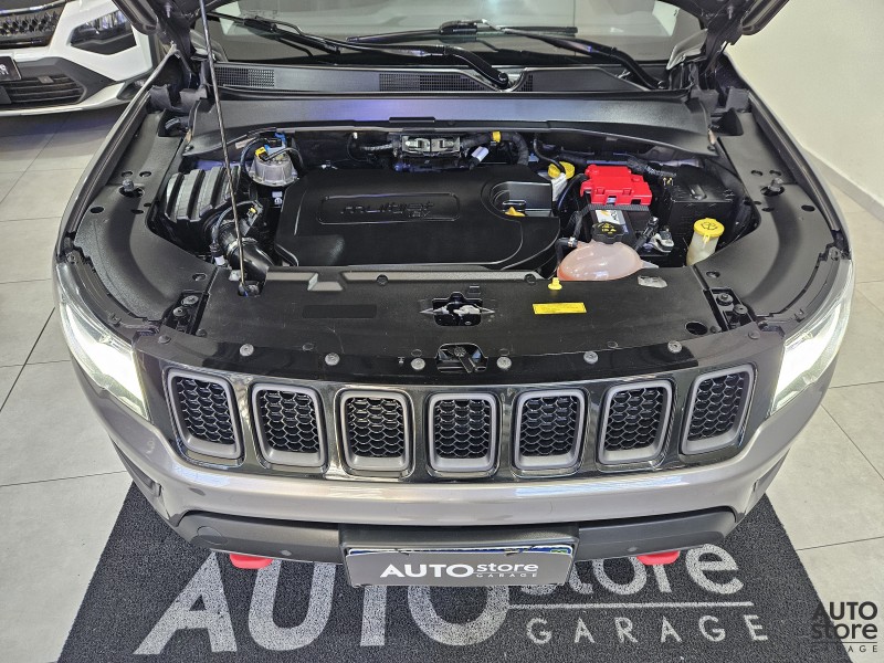COMPASS 2.0 16V DIESEL TRAILHAWK 4X4 AUTOMÁTICO - 2019 - CAXIAS DO SUL