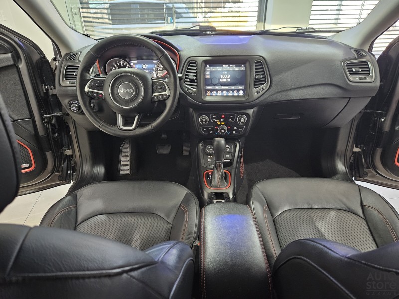 COMPASS 2.0 16V DIESEL TRAILHAWK 4X4 AUTOMÁTICO - 2019 - CAXIAS DO SUL