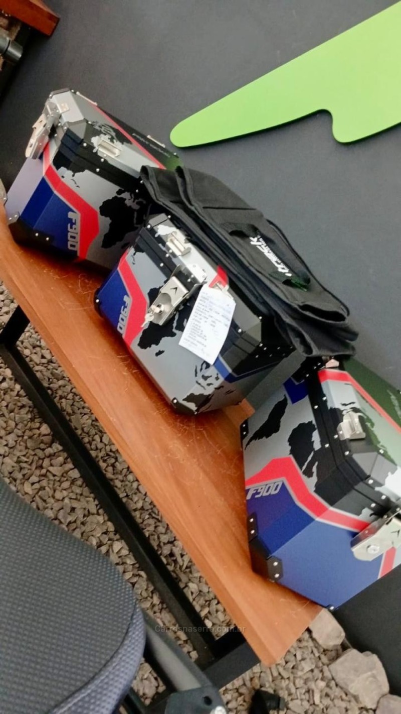 F 900 R SPORT  - 2025 - FELIZ