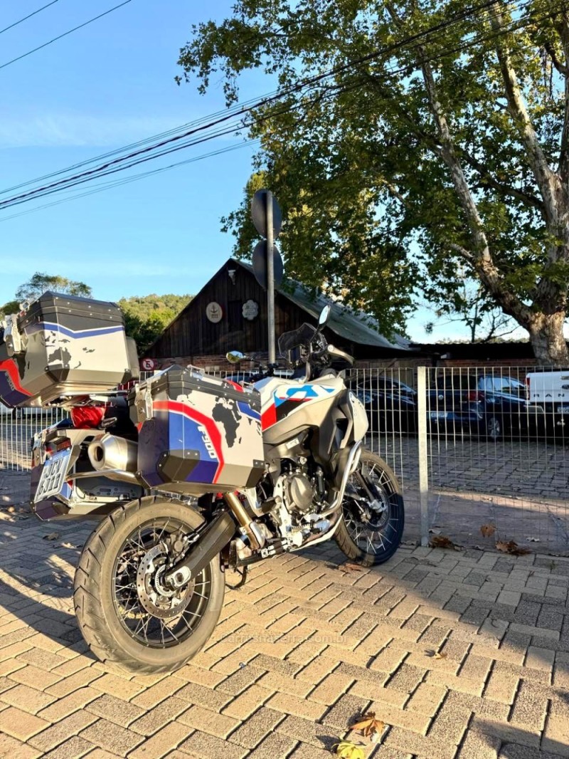 F 900 R SPORT  - 2025 - FELIZ