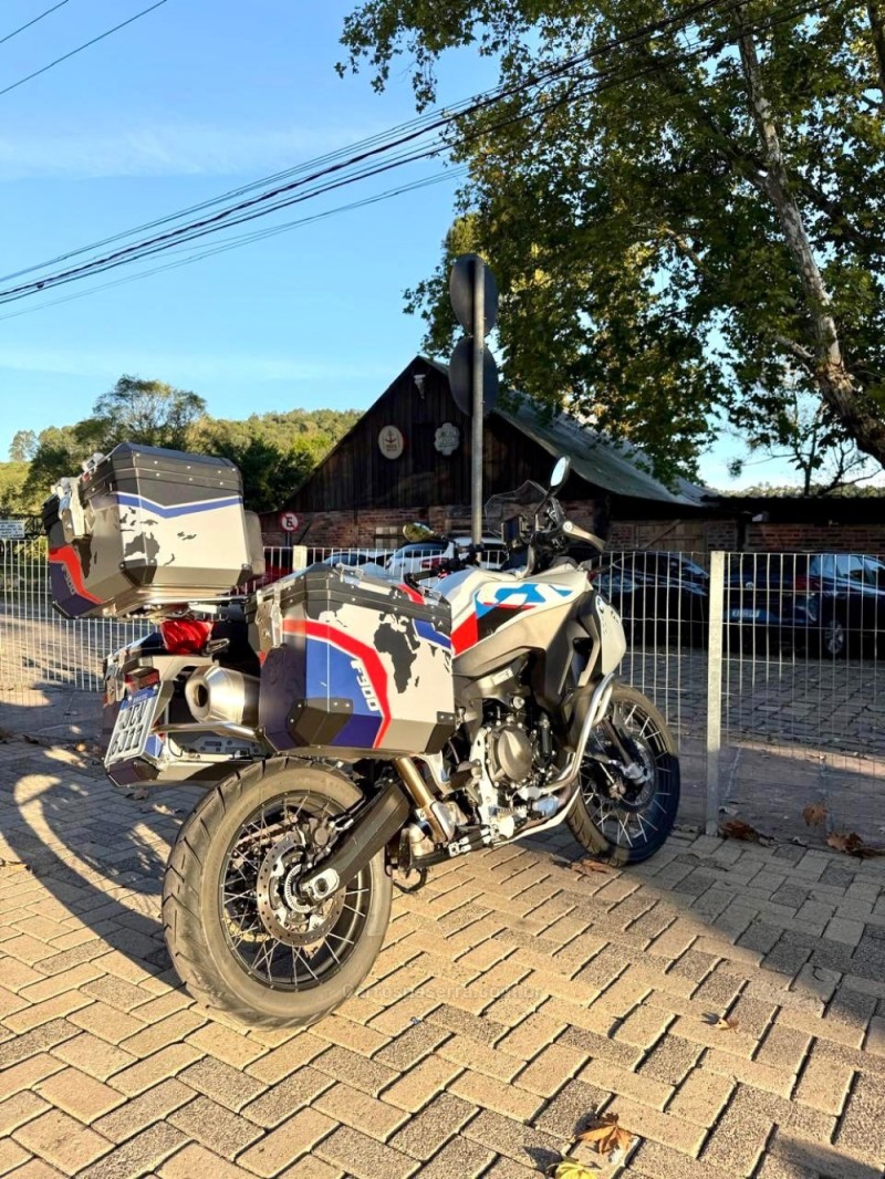 F 900 R SPORT  - 2025 - FELIZ
