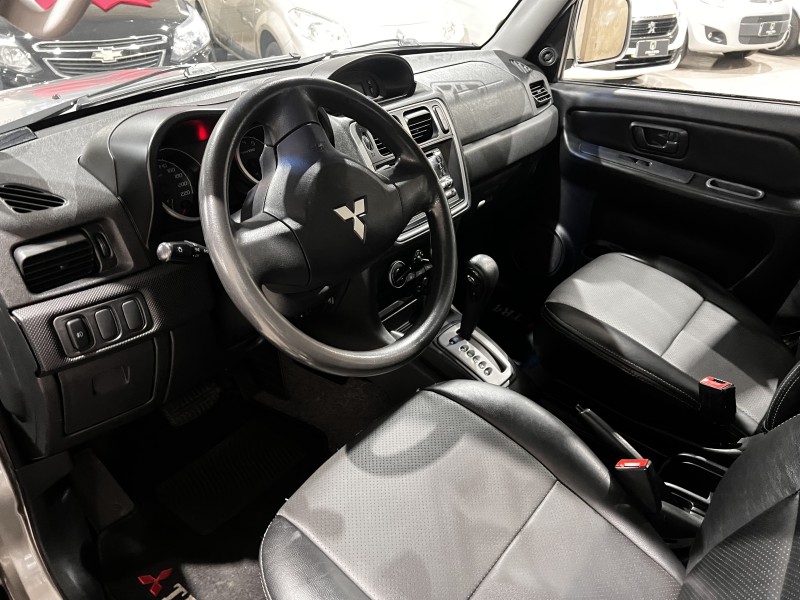 PAJERO TR4 2.0 4X2 16V 140CV FLEX 4P AUTOMÁTICO - 2013 - CAXIAS DO SUL