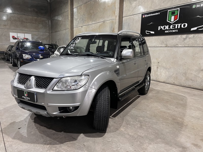 PAJERO TR4 2.0 4X2 16V 140CV FLEX 4P AUTOMÁTICO - 2013 - CAXIAS DO SUL
