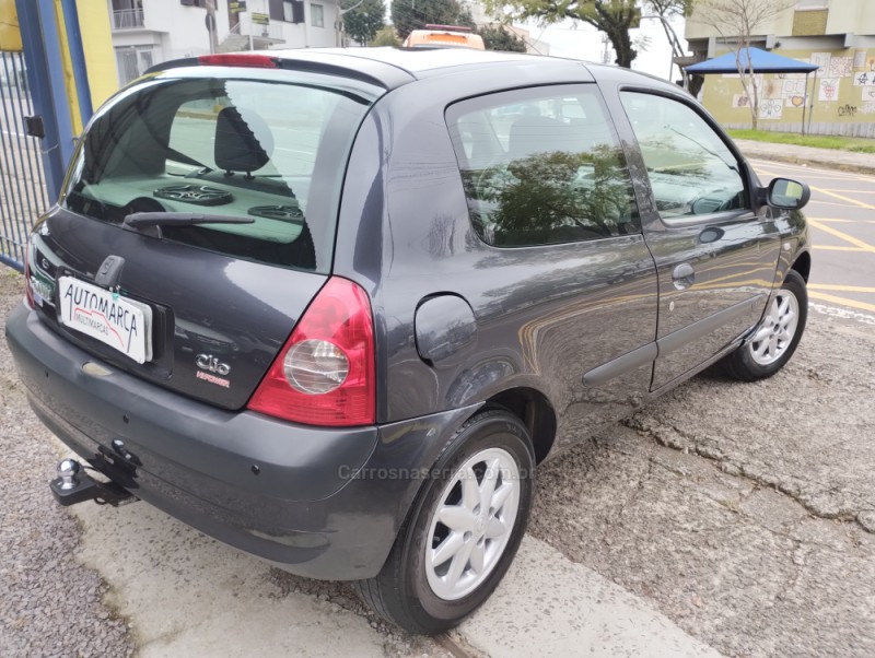 CLIO 1.0 AUTHENTIQUE 16V FLEX 2P MANUAL - 2006 - CAXIAS DO SUL