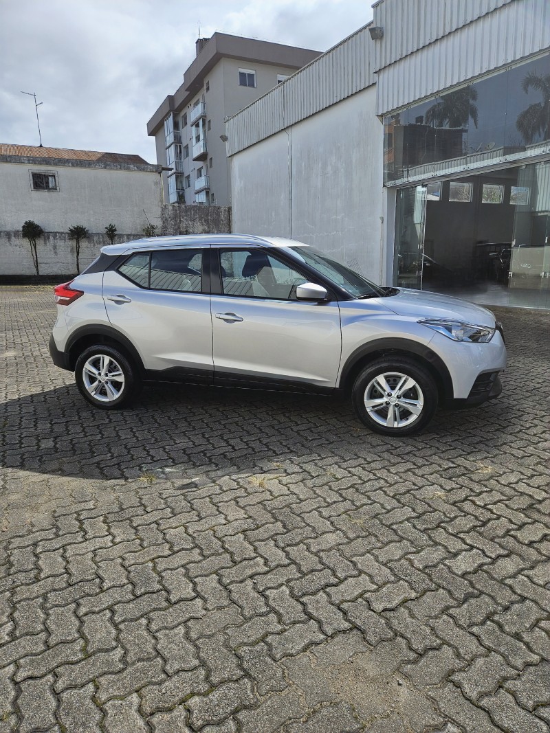 KICKS 1.6 S DIRECT 16V FLEX 4P AUTOMÁTICO - 2020 - FARROUPILHA